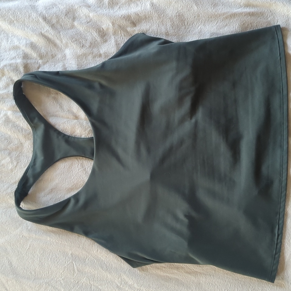 Athletic crop tank